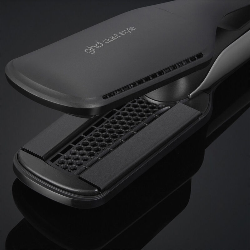 ghd Duet Style 2-on-1 Festive Gift Set in Black image number 2