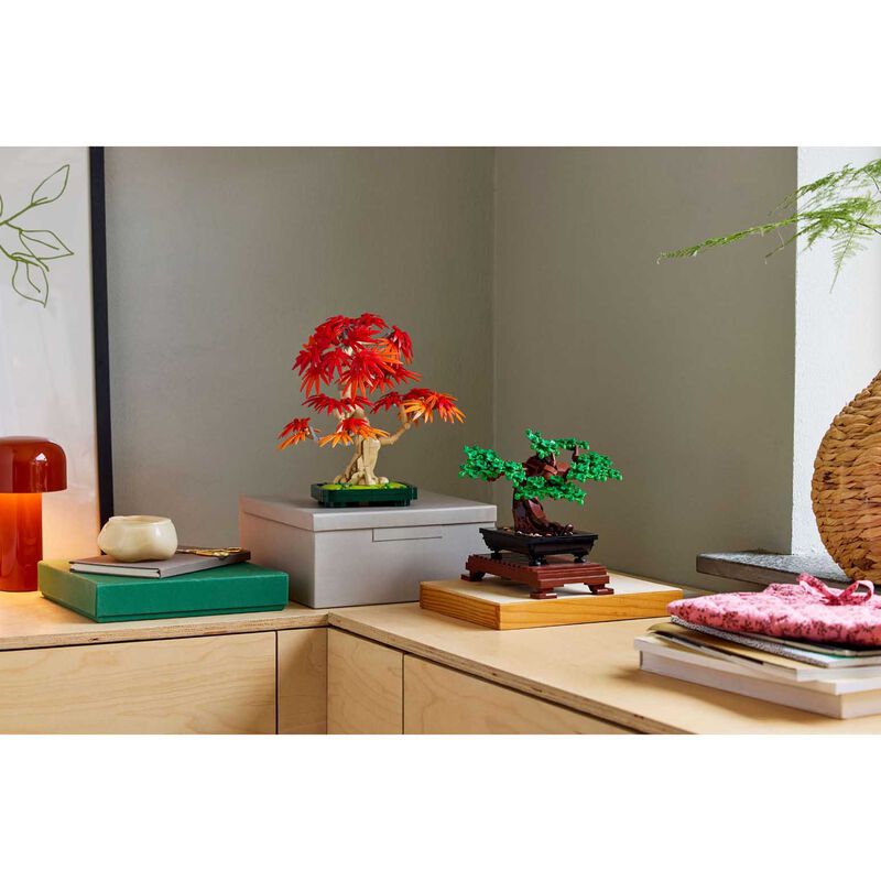 LEGO Botanicals Japanese Red Maple Bonsai Tree image number 3