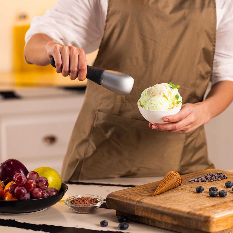 Zyliss Ice Cream Scoop image number 1