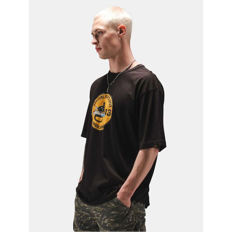 Alpha Industries Relaxed Black Cat Tee image number 3