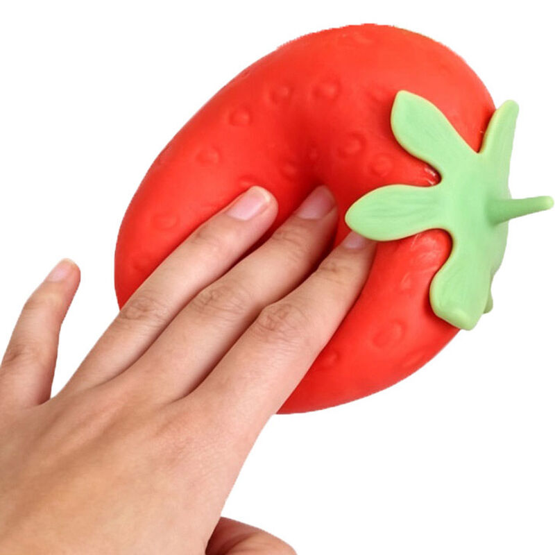 Epic Squish Strawbielicious 13cm image number 1