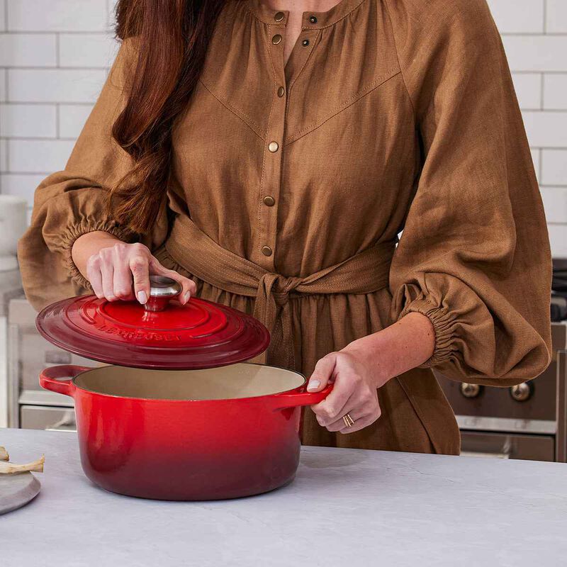 Le Creuset Signtature Cast Iron Oval Casserole 29cm image number 12