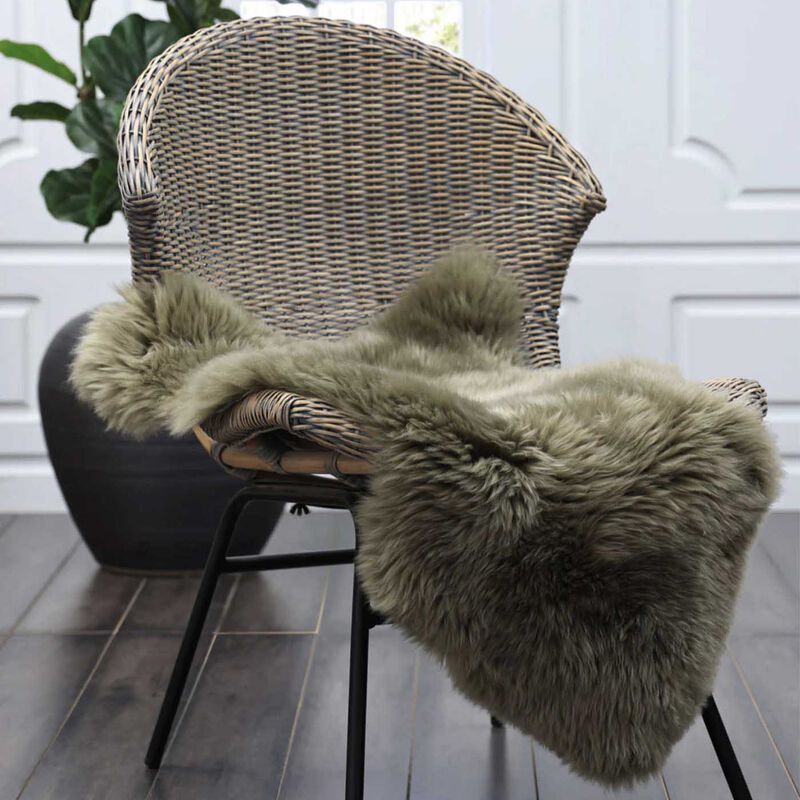 MM Linen NZ Wool Sheepskin Rug image number 2