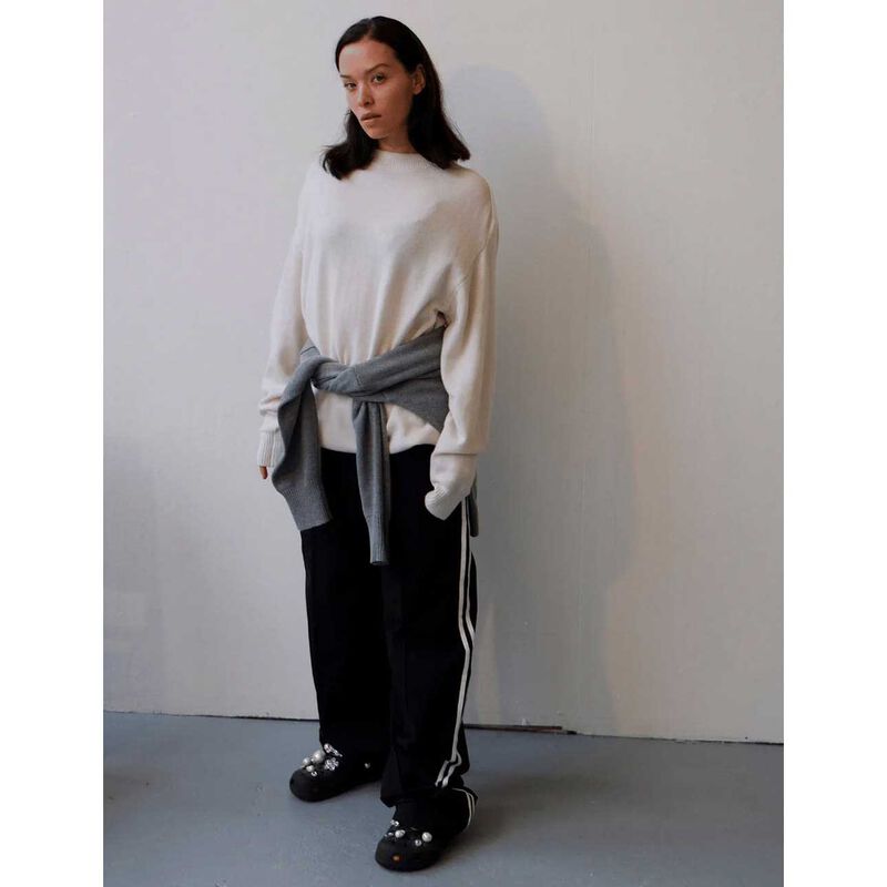 COMMONPLACE ESSENTIALS Londra Cashmere Knit Sweater image number 3