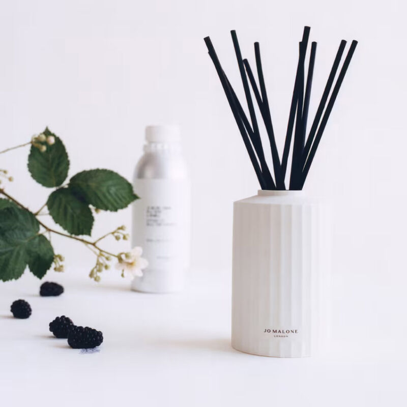 Jo Malone London Wild Berry & Bramble Statement Townhouse Diffuser 750ml image number 2