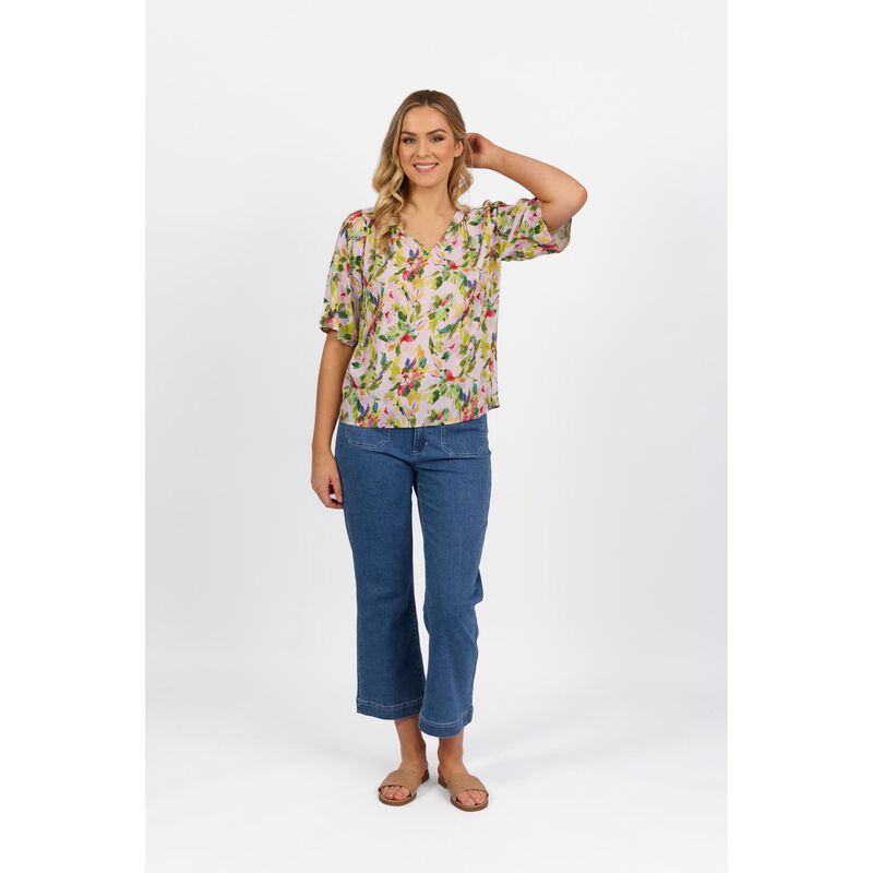Vassalli Short Sleeve V Neck Top With Shirred Shoulders image number 3