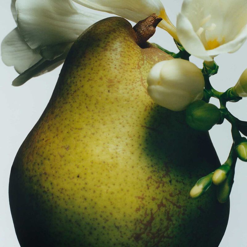 Jo Malone London English Pear & Freesia Body & Hand Lotion 250ml image number 1