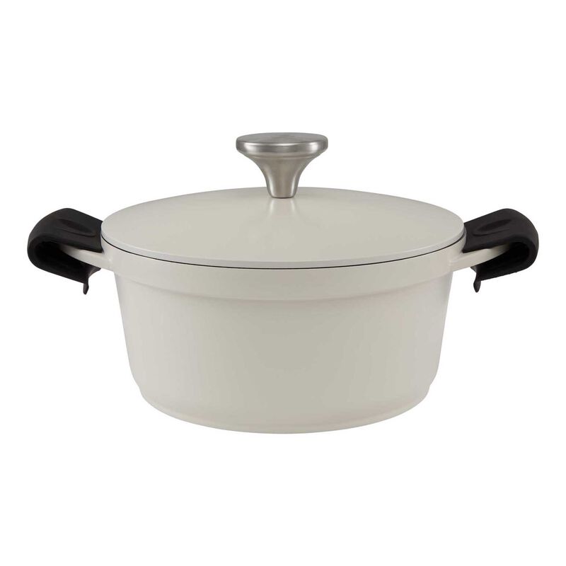 Maxwell & Williams Cast Lite Non-Stick Casserole 20cm 2.4L Ecru Gift Boxed image number 0