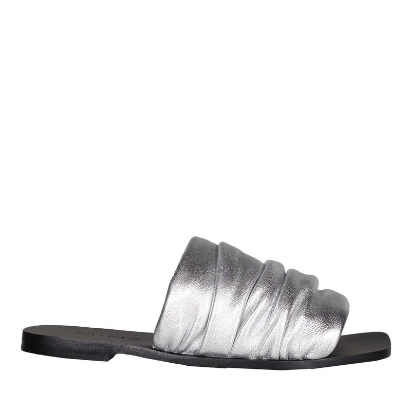 Minx Coast Slide image number 2