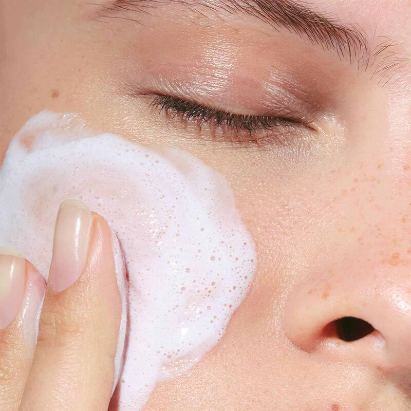 Clarins Gentle Foaming Cleanser Soothing 125ml image number 3