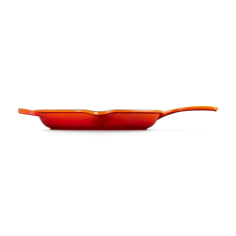 Le Creuset Signature Cast Iron Round Skillet 30cm image number 3