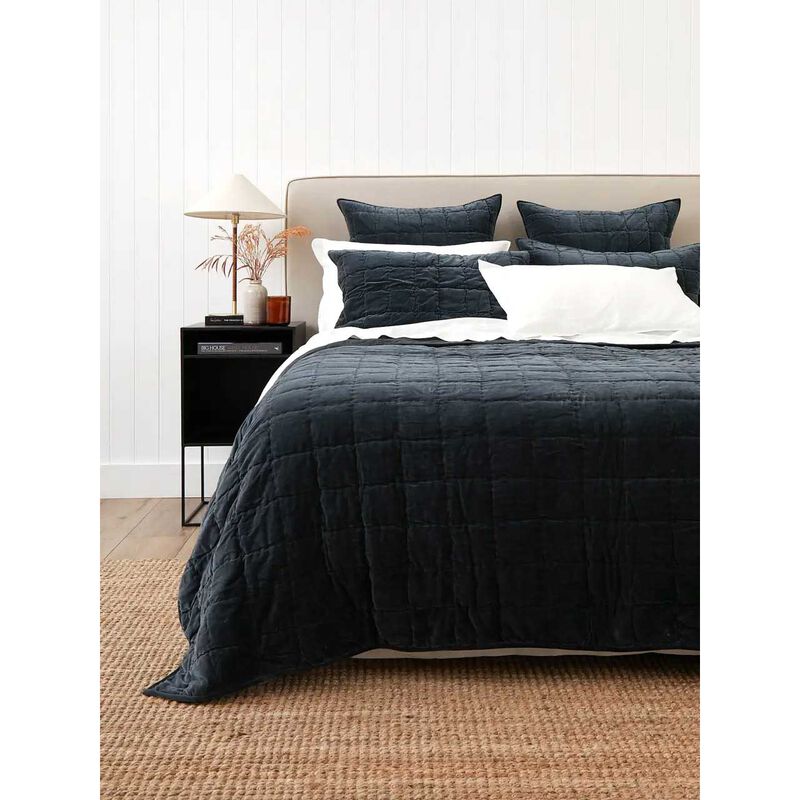 Wallace Cotton Maison Cotton Velvet Quilt image number 0