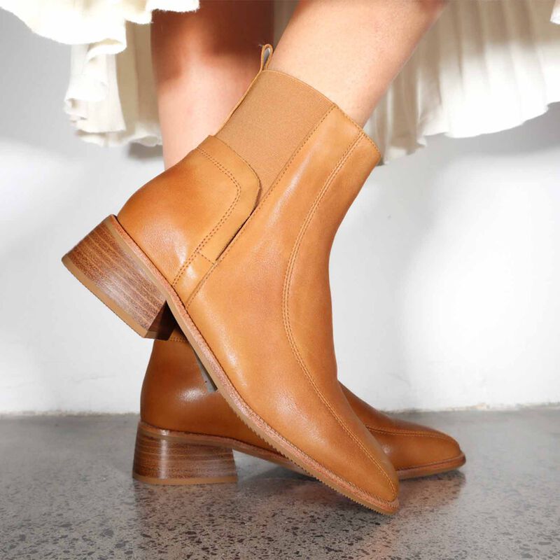 Minx Strider Boot image number 3