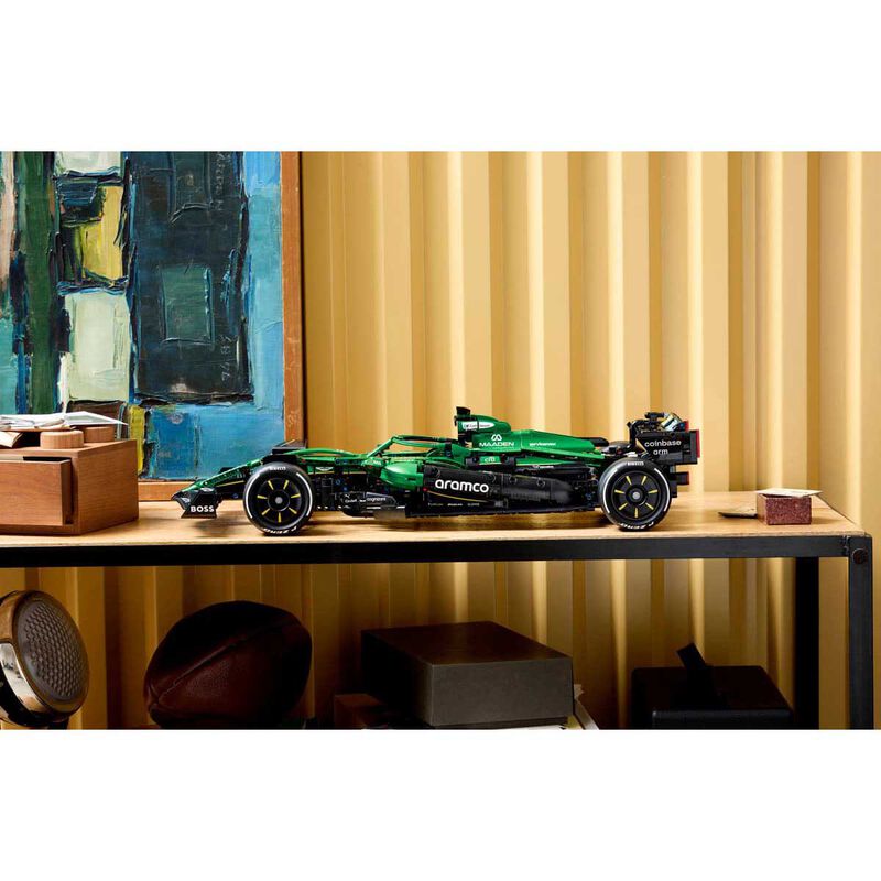 LEGO Technic Aston Martin Aramco AMR25 F1&reg; Car image number 3