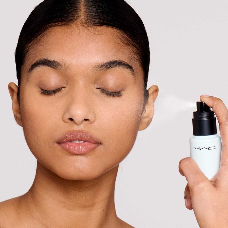 MAC Fix+ Stay Over Matte 24H image number 2