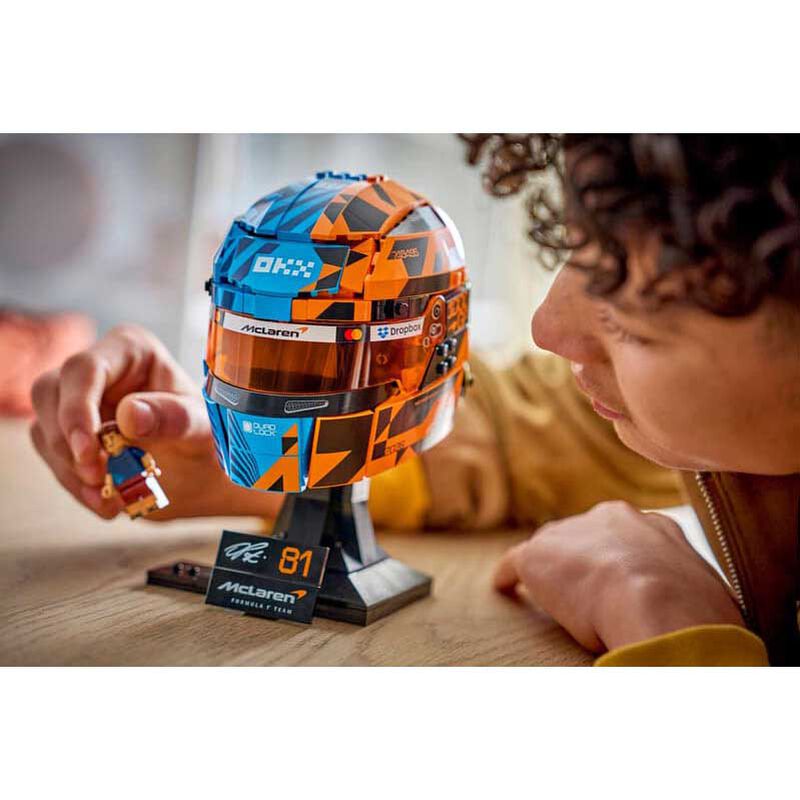 LEGO Editions Mclaren Mastercard F1&reg; Team Oscar Piastri Helmet image number 1
