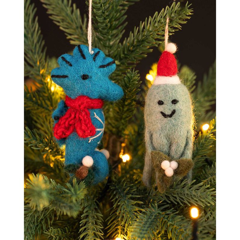 Amica Felt Octopus or Seahorse With Mistletoe Sprigs 9cm image number 1