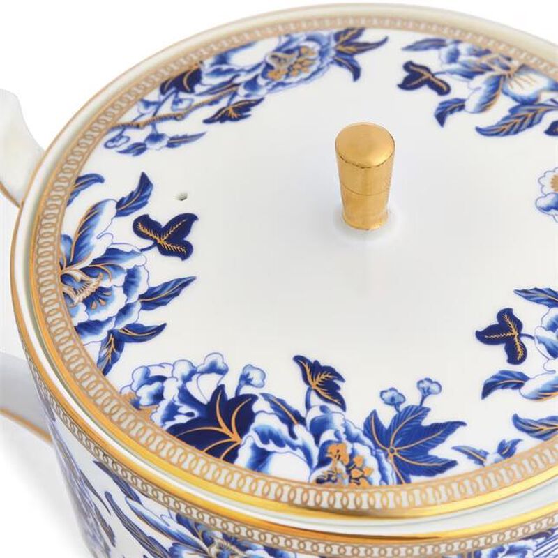Wedgwood Hibiscus Teapot 1 Litre image number 2