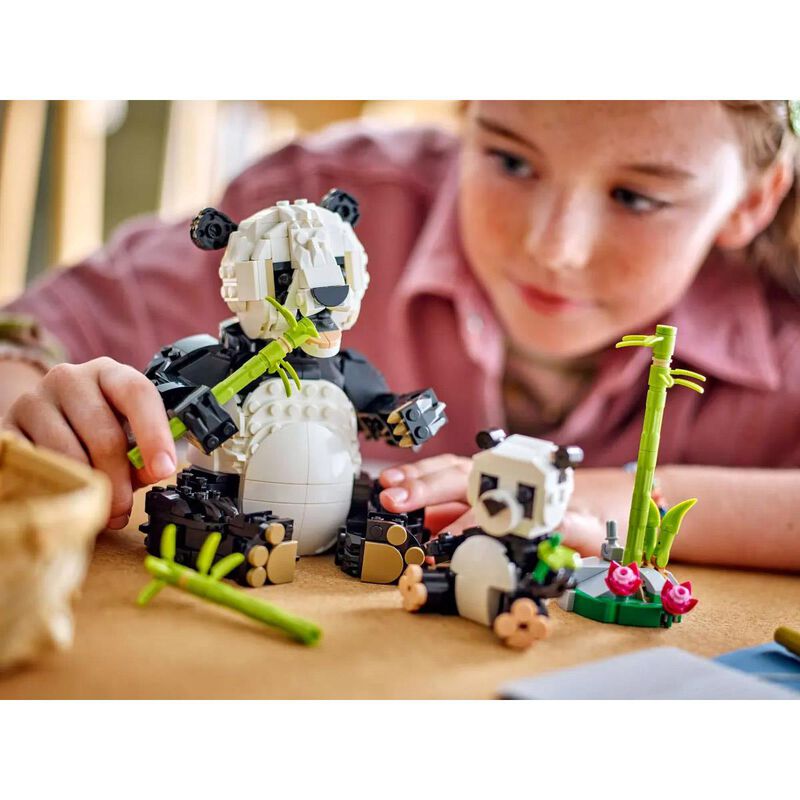 LEGO Creator 3in1 Wild Animals: Panda Family image number 3