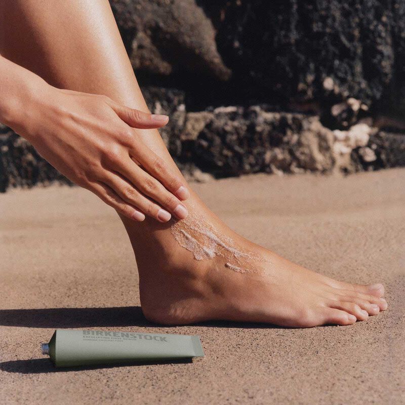 Birkenstock Care Essentials Exfoliating Foot Scrub 100ml image number 3