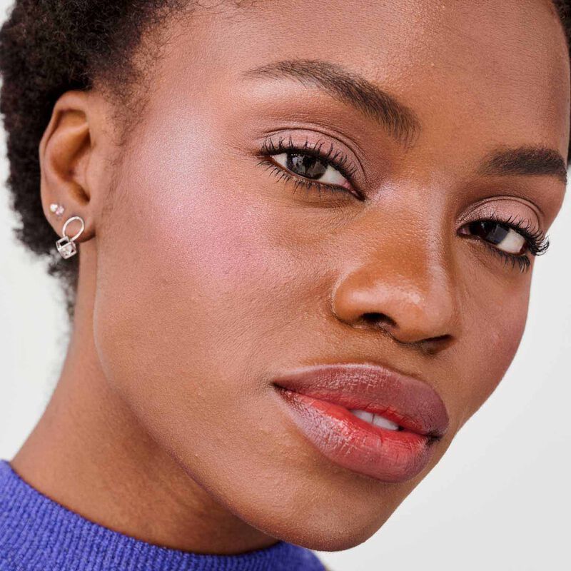 benefit Highlighter Cookie image number 2