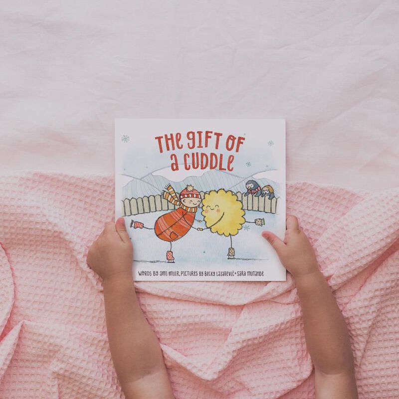 The Kiss Co The Gift Of A Cuddle - Paperback image number 1