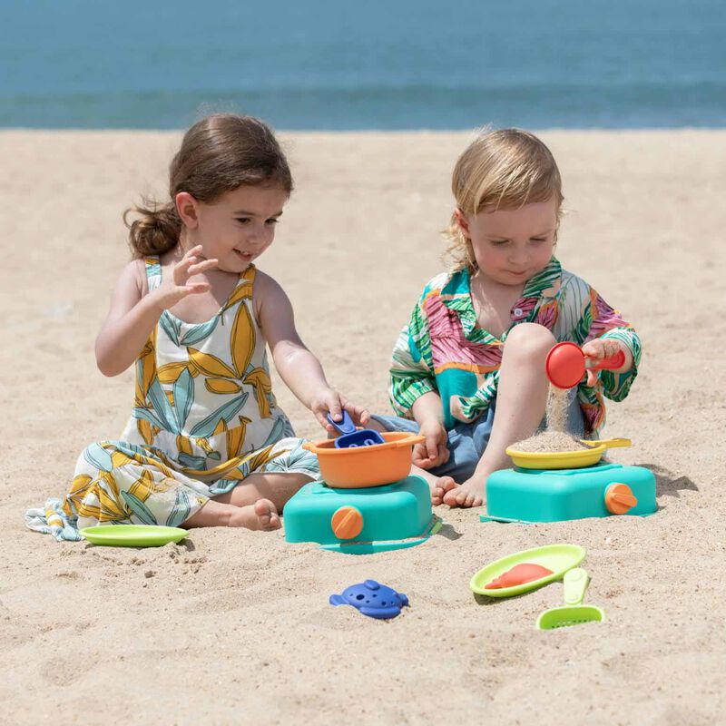 Hape Sandy Chef Beach Cooking Set image number 3