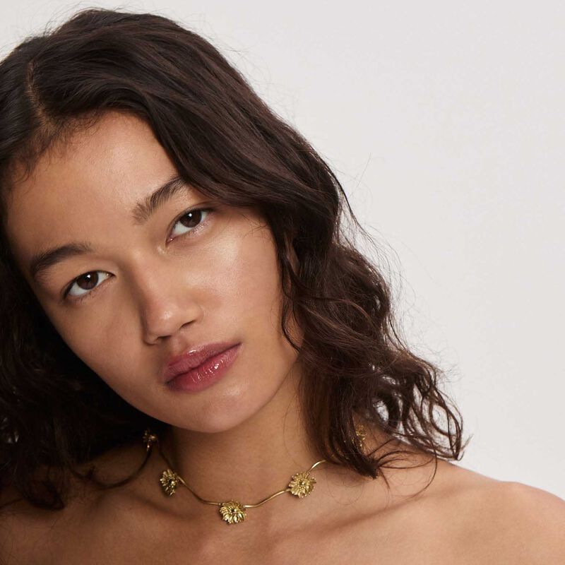 ALÉMAIS Team Spirit Daisy Chain Necklace image number 1