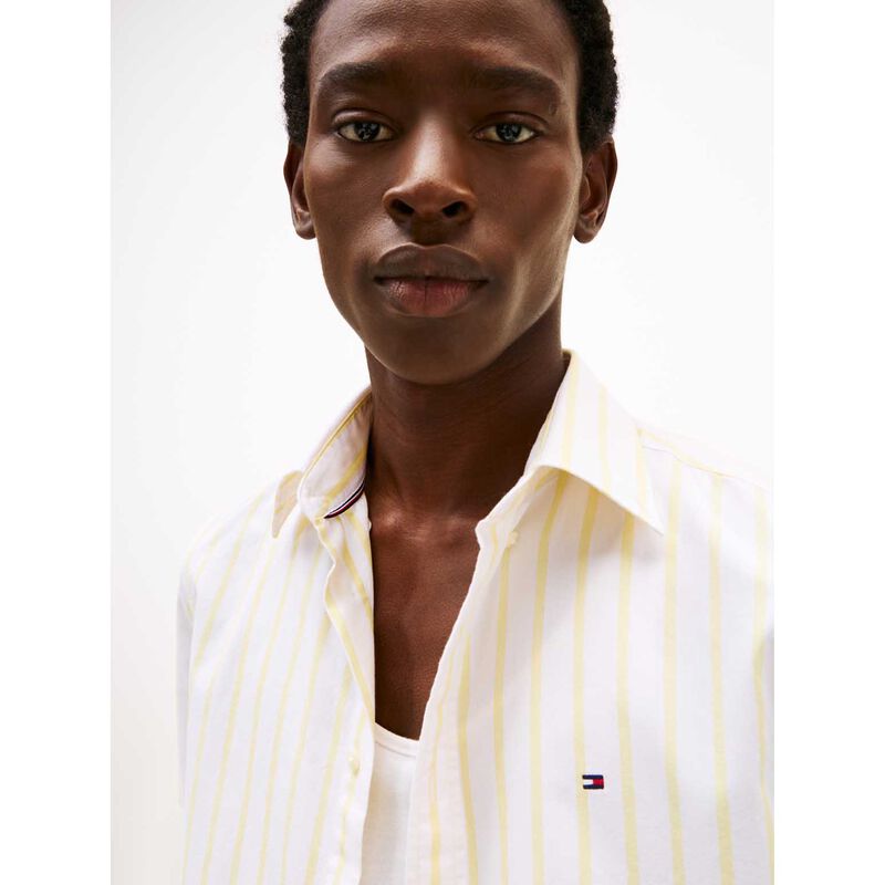 Tommy Hilfiger Regular Fit Short Sleeve Poplin Shirt image number 2