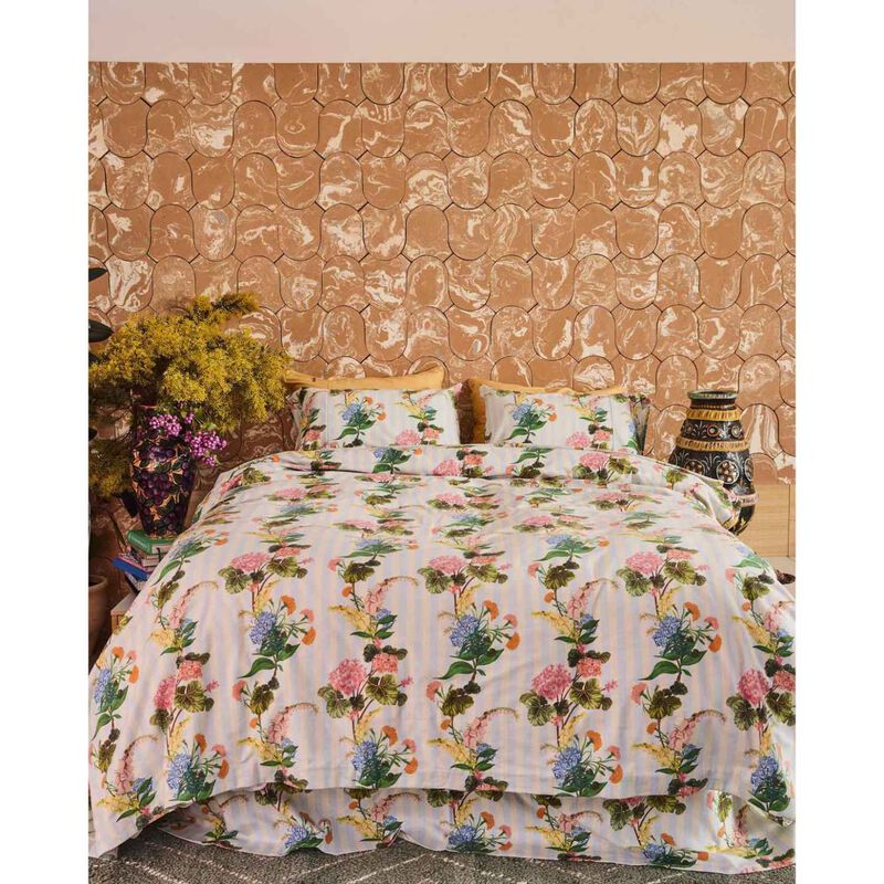 Kip & Co Bouquet Beauty Stripe Flannelette Quilt image number 1