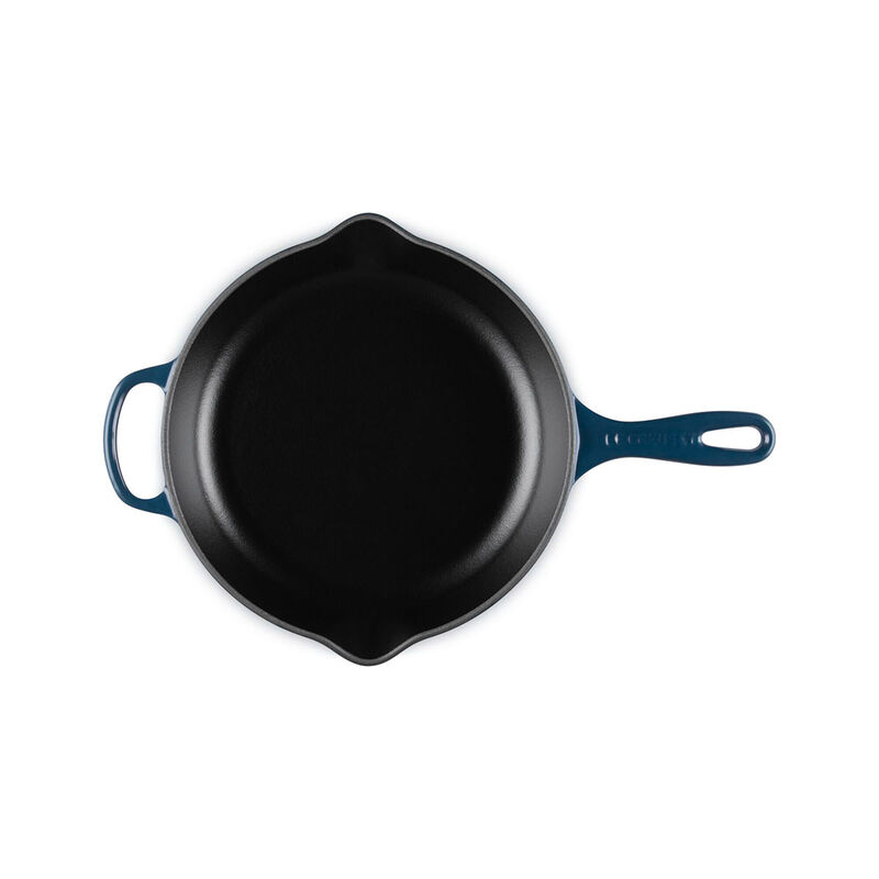 Le Creuset Signature Cast Iron Round Skillet 26cm image number 30