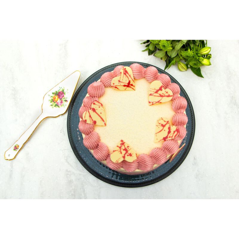 Ballantynes Classic Cakes Raspberry & Cream Cake image number 0