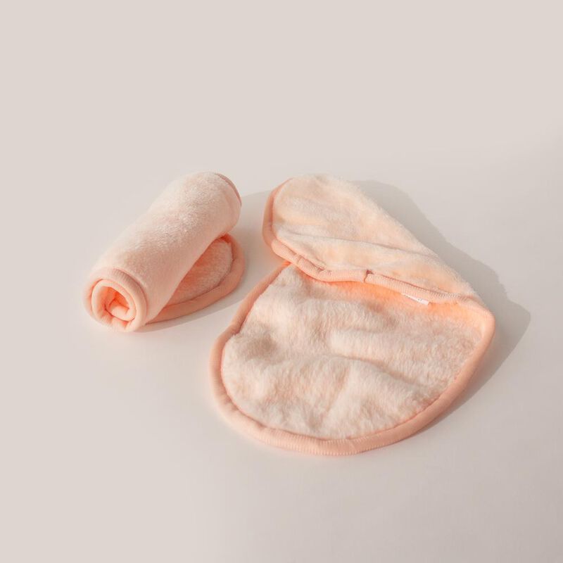 Simply Essential 2 Makeup Remover Cloths image number 2