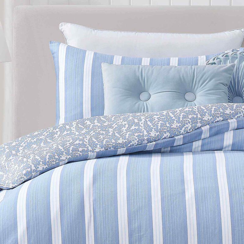 Laura Ashley Moreland Cariad Spray Quilt Cover Set image number 2