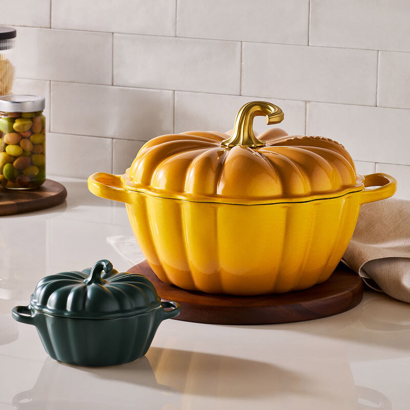 Le Creuset Signature Pumpkin Cocotte 24cm Foret Gold Knob image number 12