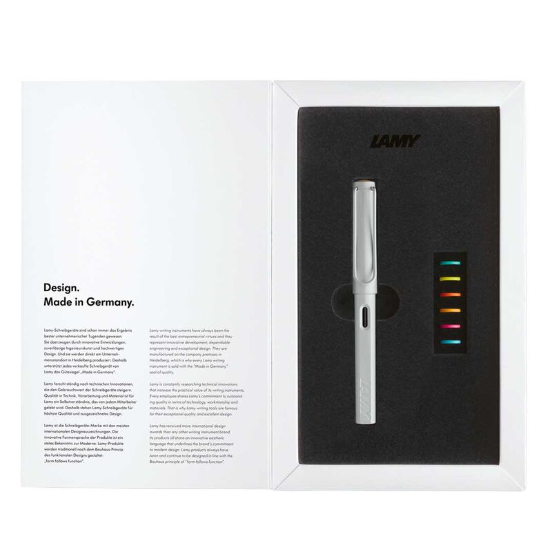 LAMY Safari Le Fountain Pen All White Multi Medium (0B1) image number 0