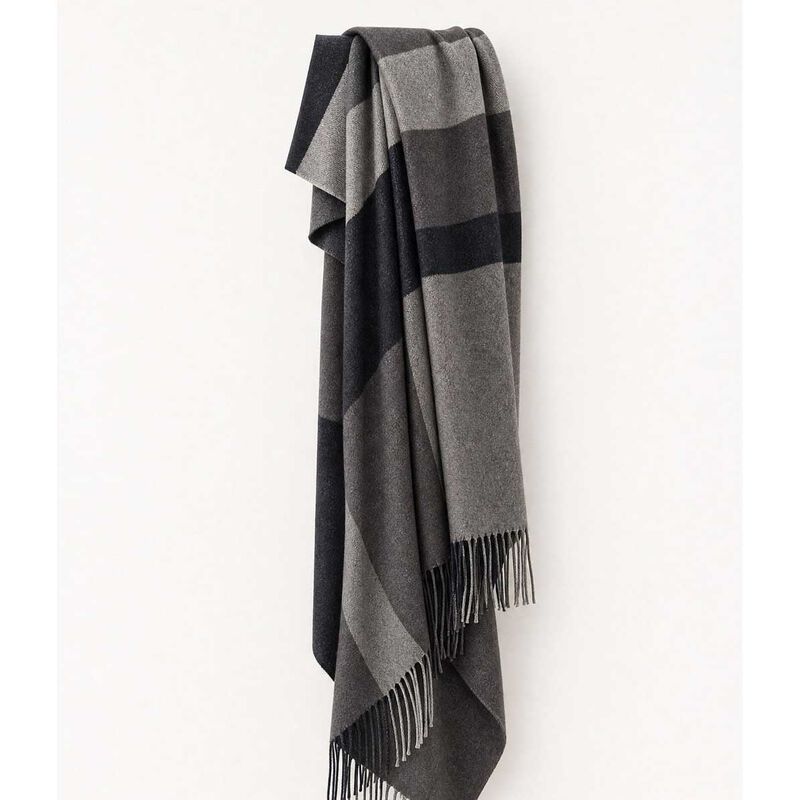 MM Linen Schist Lodge Lambswool Throw 130x200 image number 2