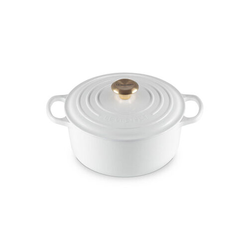 Le Creuset Signature Cast Iron Round Casserole 24cm