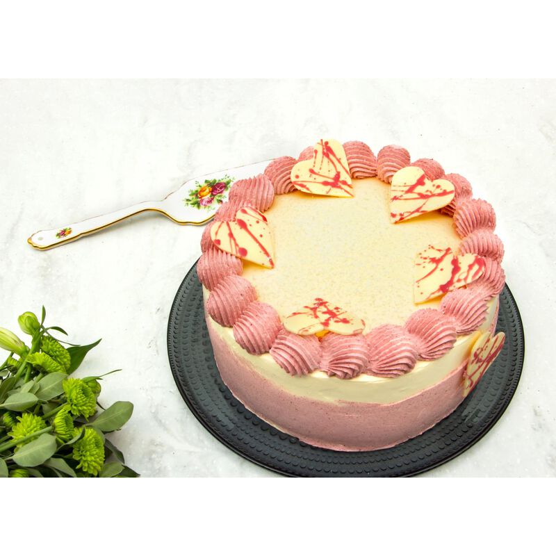 Ballantynes Classic Cakes Raspberry & Cream Cake image number 1