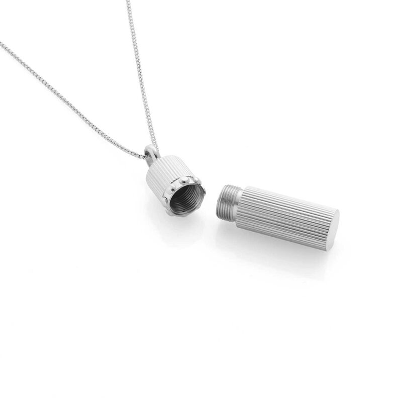 Silk & Steel Odyss&eacute;e Capsule Necklace image number 2