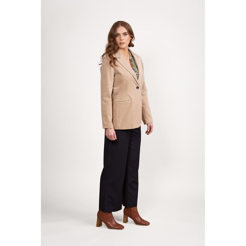 Vassalli Shaped Lined Cord Blazer With Back Splits And Button Cuff Detail image number 9