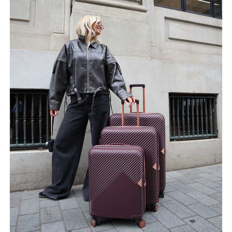 Saben Medium Suitcase - Merlot image number 3