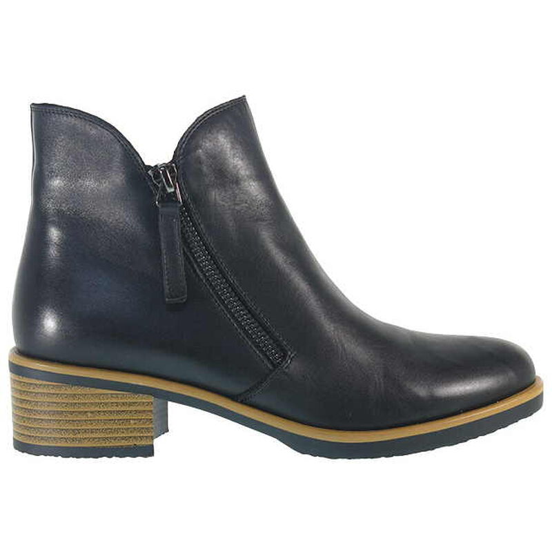 Bresley Dolomite Boot image number 0
