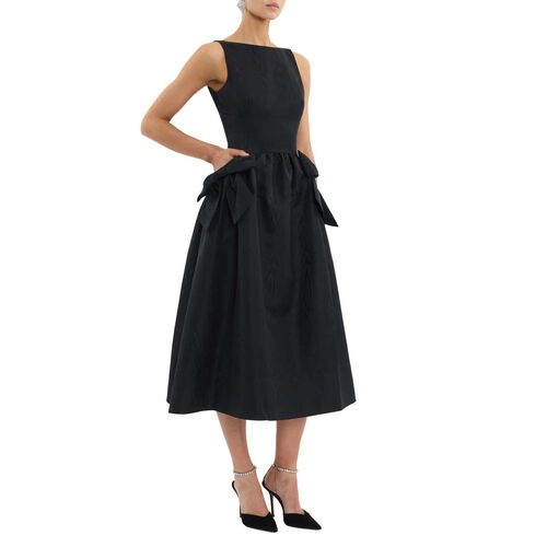 Rebecca Vallance Narcissa Midi