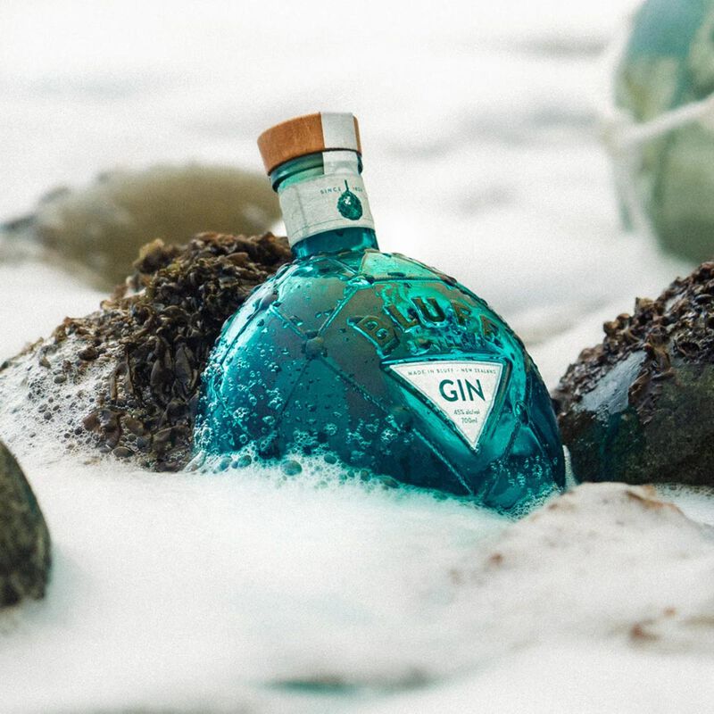 Bluff Distillery London Dry Gin 700ml image number 1