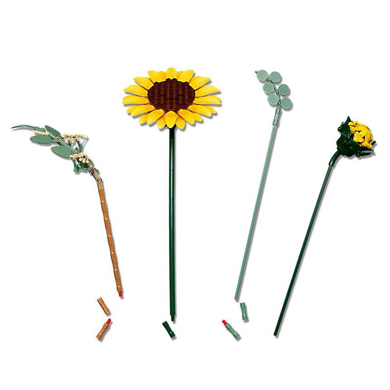 LEGO Botanical Collection: Sunflower Bouquet image number 2