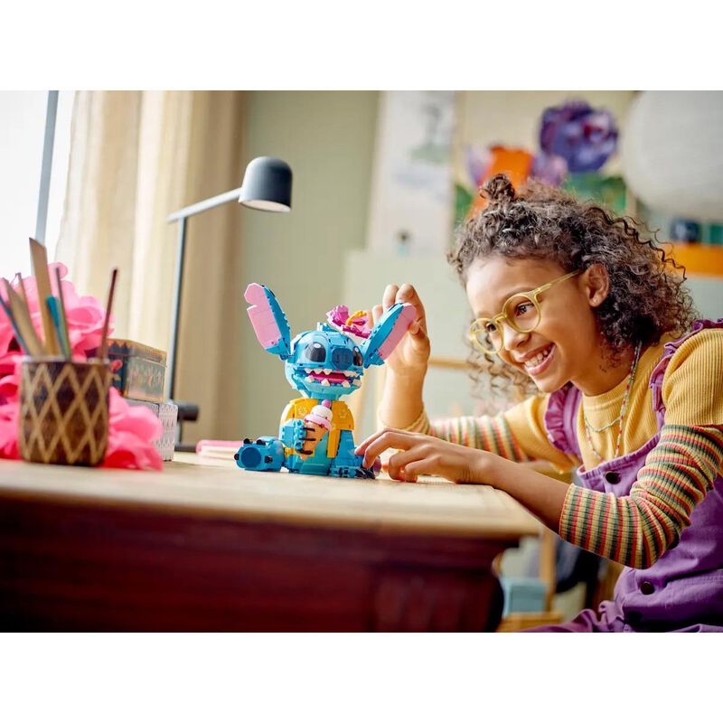 LEGO® Disney Classic Stitch image number 3