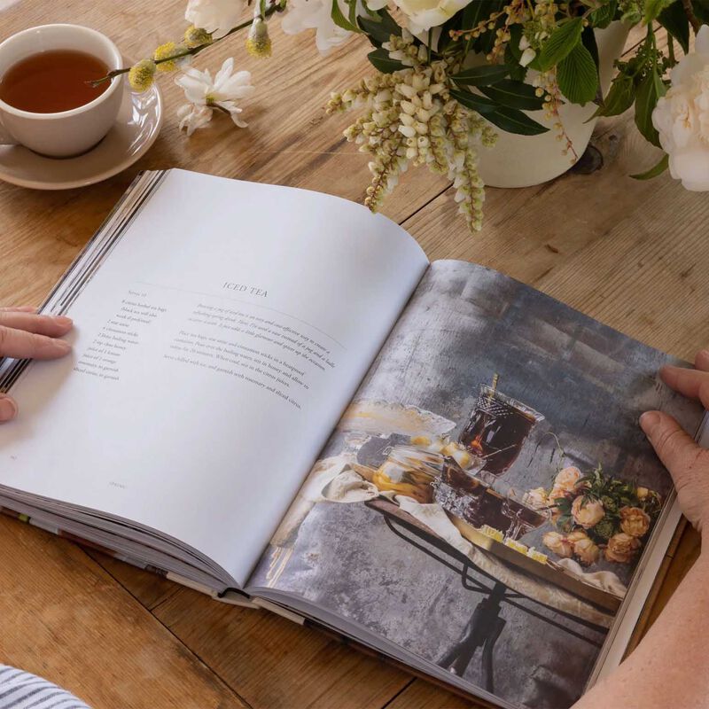 The After-Hours Stylist by Kate Williams image number 1