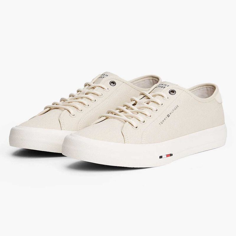 Tommy Hilfiger Canvas Signature Trainers image number 1