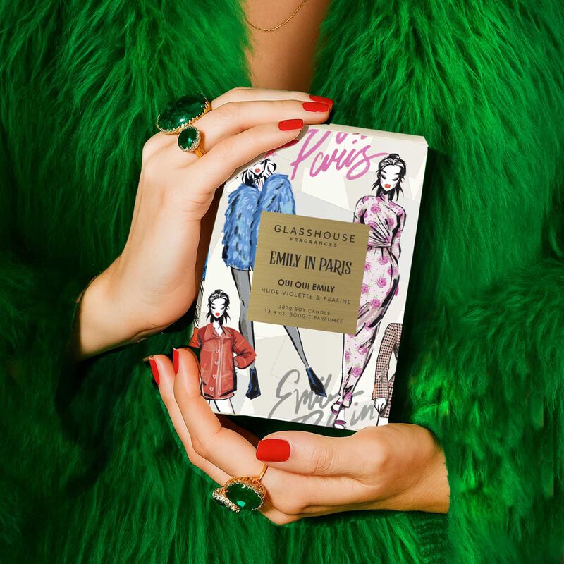 Glasshouse Fragrances x Emily in Paris - Oui Oui Emily Soy Candle 380g image number 1